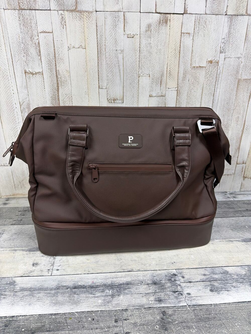 Portland Gear Cascade Weekender Standard Duffle Bag in Chocolate